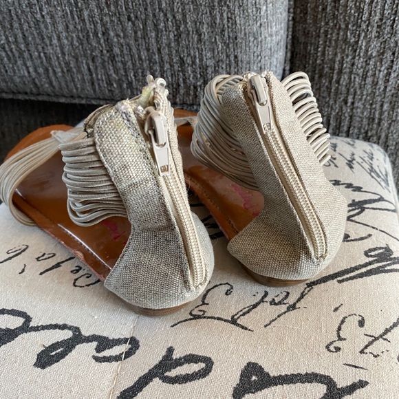 Women’s sandals - Picture 3 of 3